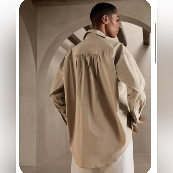 Banana Republic Women’s Tan Petite Oversized Tunic - Picture 2 of 8